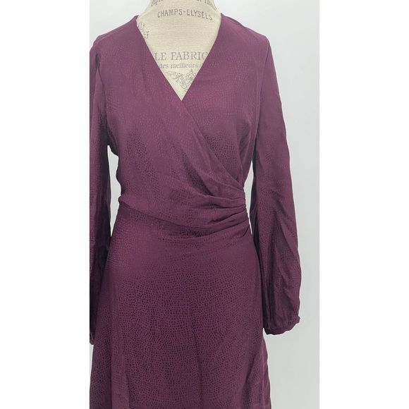INTERMIX NWT Nadia Purple Pure Silk Jacquard NWT V-neck Midi Dress US 8 - Picture 11 of 15